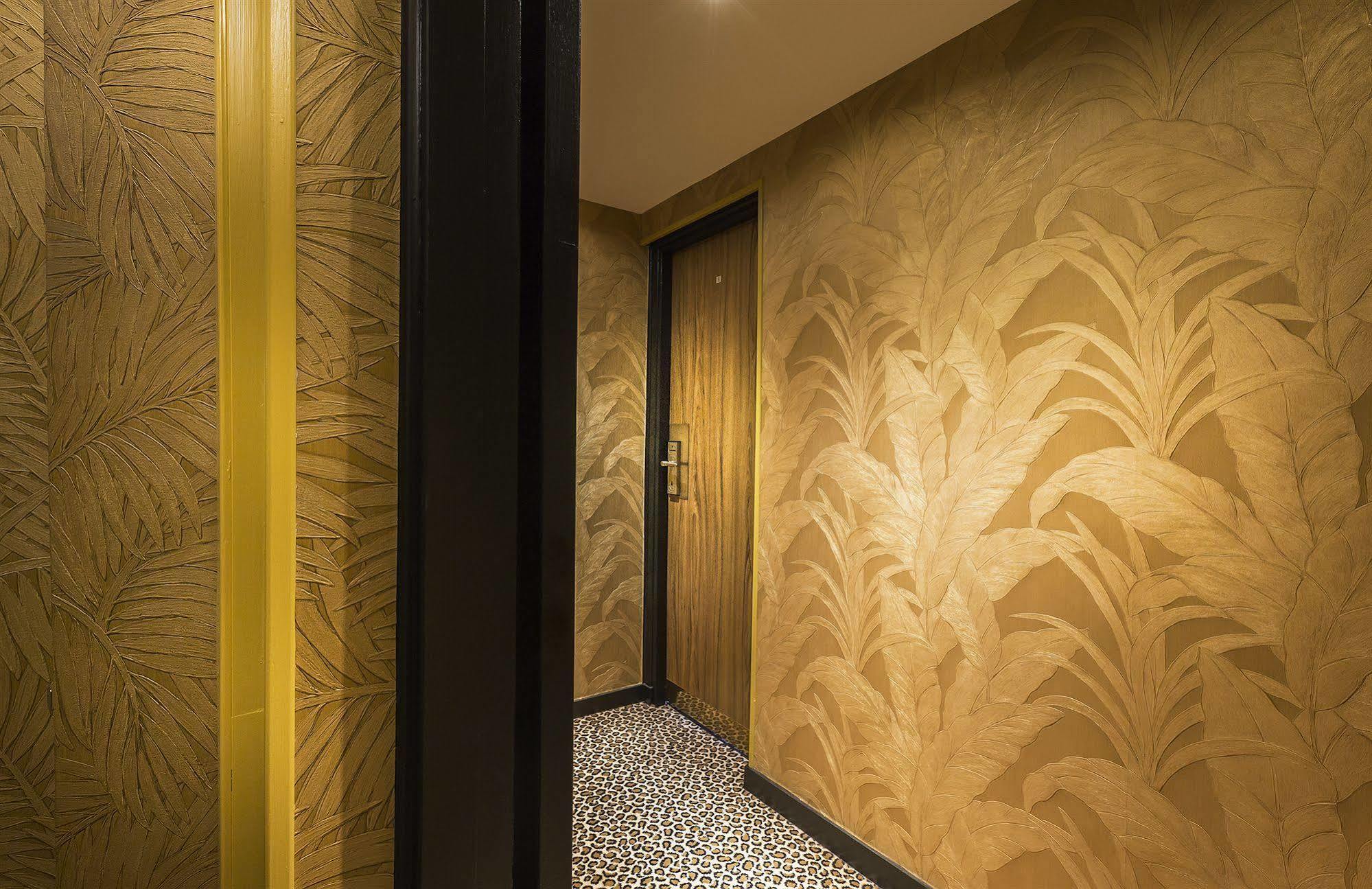 Crystal Hotel Parigi Esterno foto